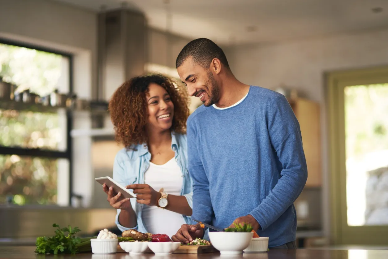 couple cooking