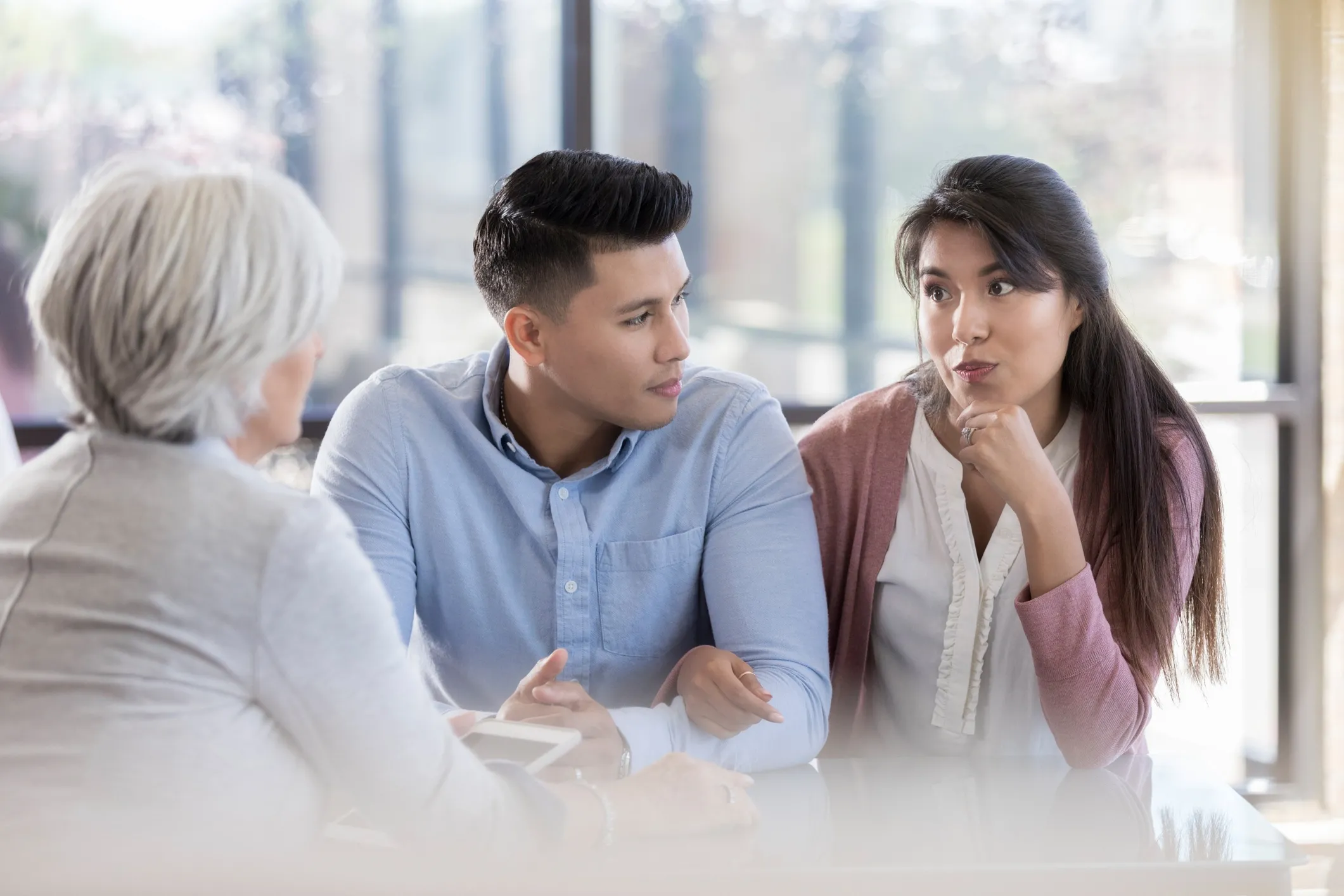 people talking to doctor