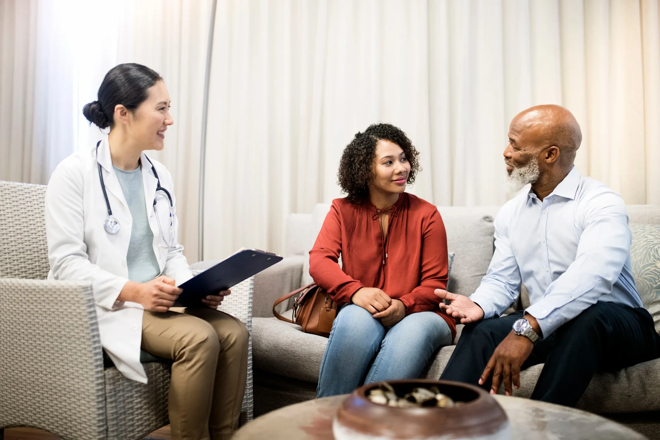 patients talking to doctor